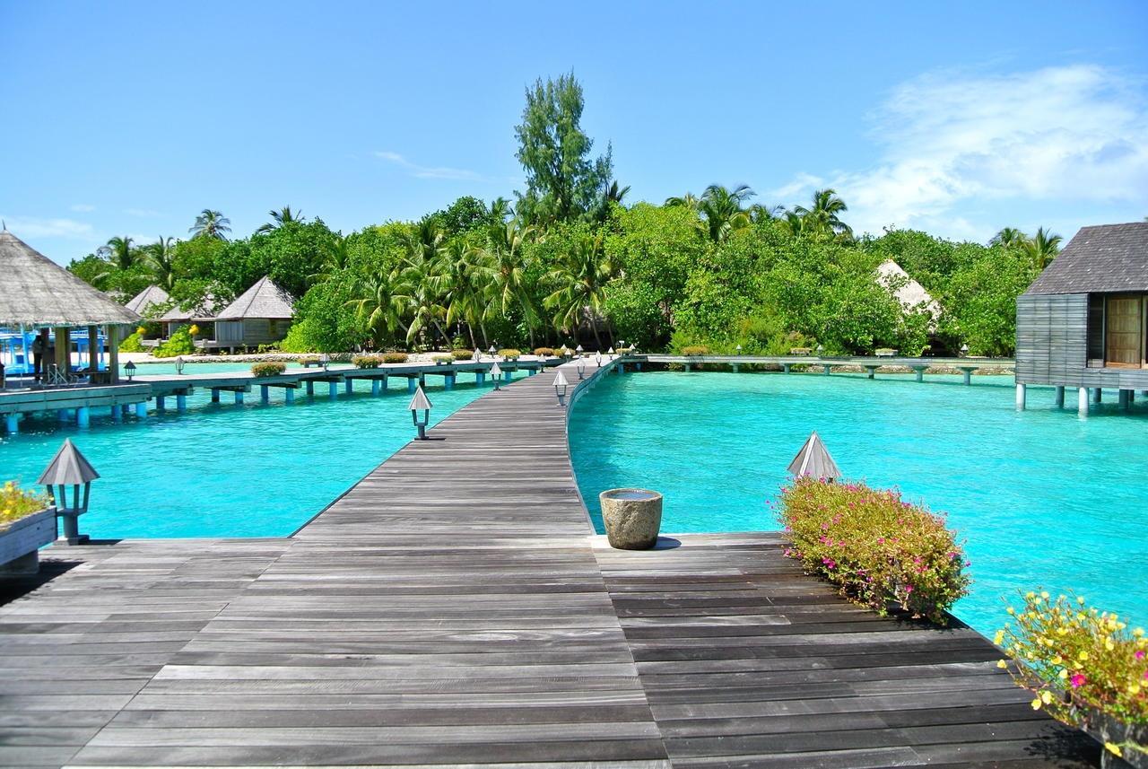 Gangehi Island Resort & Spa Esterno foto