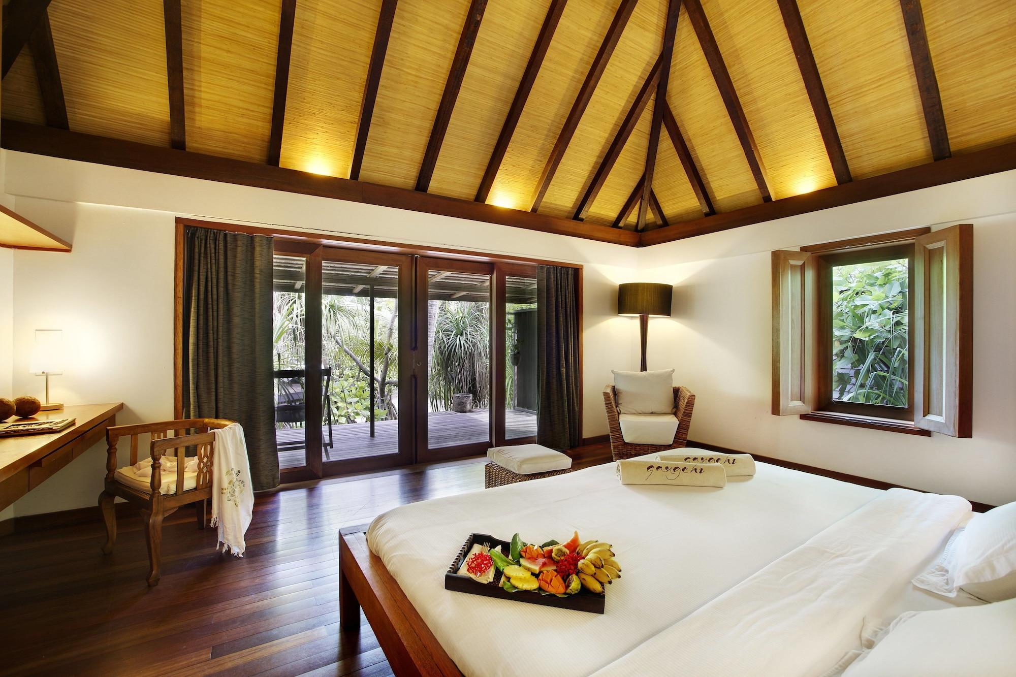Gangehi Island Resort & Spa Esterno foto